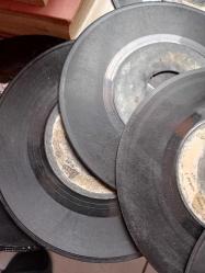 12 adet yerli 45 lik plak 10/5