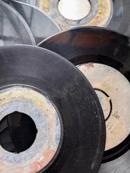 12 adet yerli 45 lik plak 10/5