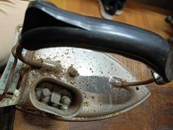 Otantik Eski Katlanır ÜTÜ - S.P.M.E. GLIWICE  220V 220W  Typ . P Cena 134 -zi