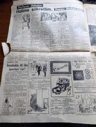 Cumhuriyet Pazar Gazetesi - 25 Temmuz 1954 - Kel Hasanın Tiyatrosunda Grev - Diplomaların Parşömen Kağıdına Yazılmasının Hikmeti Nedir - Küçük Kral Çizen O. Soglow - İstanbul'da 45 Bin İşportacı Var Yazan Reşad Enis - Haftanın Şakaları Yazan Burhan Felek - Eğlencelik - Audrey Hepburn Su Perisi Eserini Yeniden Yarattı Fotoğrafı - Grace Kelly Hollywood'u Altüst Etti  Fotoğraf - Susan Shantall Sanat Hayatının İkinci Yılında Yıldız Oldu Fotoğraf - Cumhuriyet İngiliz Sinema Dünyasında Yazan Feyyaz Tokar -Ev Kadın Moda - Bayreuth'ta Bu Yılki Richard Wağner Festivali - İlim Yeni Bir Bahse El Attı Batıl İnanışlarda Hakikat Var Mı - Bal Gözlü Ayşe Yazan Cenab Ozankan - İster İnan İster İnanma Köşesi - Portekiz Kralı Joao - İtalyan Güzellik Kraliçesi Maria Teresa Oldu - Adli Tıbda İlmi Çalışmalar