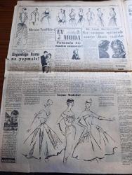 Cumhuriyet Pazar Gazetesi - 25 Temmuz 1954 - Kel Hasanın Tiyatrosunda Grev - Diplomaların Parşömen Kağıdına Yazılmasının Hikmeti Nedir - Küçük Kral Çizen O. Soglow - İstanbul'da 45 Bin İşportacı Var Yazan Reşad Enis - Haftanın Şakaları Yazan Burhan Felek - Eğlencelik - Audrey Hepburn Su Perisi Eserini Yeniden Yarattı Fotoğrafı - Grace Kelly Hollywood'u Altüst Etti  Fotoğraf - Susan Shantall Sanat Hayatının İkinci Yılında Yıldız Oldu Fotoğraf - Cumhuriyet İngiliz Sinema Dünyasında Yazan Feyyaz Tokar -Ev Kadın Moda - Bayreuth'ta Bu Yılki Richard Wağner Festivali - İlim Yeni Bir Bahse El Attı Batıl İnanışlarda Hakikat Var Mı - Bal Gözlü Ayşe Yazan Cenab Ozankan - İster İnan İster İnanma Köşesi - Portekiz Kralı Joao - İtalyan Güzellik Kraliçesi Maria Teresa Oldu - Adli Tıbda İlmi Çalışmalar