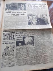 Cumhuriyet Pazar Gazetesi - 14 Aralık 1952 -  Yedi Dakika Yazan Doğan Nadi - Renkli Karikatür -Amerika'daki Rus Casusluk Teşkilatı Nasıl Kuruldu - Graf Von Spee Faciasının Yıldönümünde - Döğüşmeden Ölüme Mahkûm Edilen Gemi  Yazan Samih Nafiz Tansu - Adnan Menderes -  Her Şeyi Olan Kız Elizabeth Taylor  Fotoğraf - Dünya Edebiyatından Seçme Hikayeler Hayatın Ötesi Yazan Barabas Pal - Haftanın Şakaları Hazret'in Emri Yazan Burhan Felek - En Güzel Gülen Artist Valery Hobson  Fotoğraf - Bizim Yıldızlar Hümaşah Hiçan Fotoğrafı - Vera Ellen Saf Kız Rolünde Fotoğrafı - Ingrid Bergman Mesud Değil Mi  Fotoğrafı - Kadın Ev Moda - Basmalar Nasıl Yıkanmalıdır - Ankara Devlet Operası Yeni Bir Eser Hazırlıyor -  Yeni Hidrojen Bombası Atom Bombasına Niçin Tercih Ediliyor - Kadın Katilleri 2  Yazan Feyyaz Tokar - Dünyanın En Güzel Dağını Claude Kogan İle Nicole Leininger İsimli İki Kadın Fethetti - Kanını Vererek Yaşayan Köpek