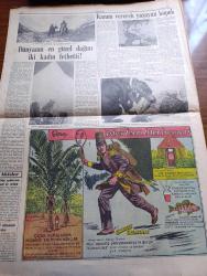 Cumhuriyet Pazar Gazetesi - 14 Aralık 1952 -  Yedi Dakika Yazan Doğan Nadi - Renkli Karikatür -Amerika'daki Rus Casusluk Teşkilatı Nasıl Kuruldu - Graf Von Spee Faciasının Yıldönümünde - Döğüşmeden Ölüme Mahkûm Edilen Gemi  Yazan Samih Nafiz Tansu - Adnan Menderes -  Her Şeyi Olan Kız Elizabeth Taylor  Fotoğraf - Dünya Edebiyatından Seçme Hikayeler Hayatın Ötesi Yazan Barabas Pal - Haftanın Şakaları Hazret'in Emri Yazan Burhan Felek - En Güzel Gülen Artist Valery Hobson  Fotoğraf - Bizim Yıldızlar Hümaşah Hiçan Fotoğrafı - Vera Ellen Saf Kız Rolünde Fotoğrafı - Ingrid Bergman Mesud Değil Mi  Fotoğrafı - Kadın Ev Moda - Basmalar Nasıl Yıkanmalıdır - Ankara Devlet Operası Yeni Bir Eser Hazırlıyor -  Yeni Hidrojen Bombası Atom Bombasına Niçin Tercih Ediliyor - Kadın Katilleri 2  Yazan Feyyaz Tokar - Dünyanın En Güzel Dağını Claude Kogan İle Nicole Leininger İsimli İki Kadın Fethetti - Kanını Vererek Yaşayan Köpek