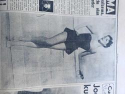 Cumhuriyet Pazar Gazetesi - 25 Mayıs 1952 - Yedi Dakika Yazan Doğan Nadi - Renkli Karikatür - Bir Ressamın Atelyesinde Doğan Yeni Bir Sanat Kolu Yazmacılık Yazan Yaşar Kemal - Cebelitarık Maymunları ve Eski Bir Efsane - Haftanın Şakaları Yazan Burhan Felek - Fethin 500. Yıldönümünde İstanbul'da Çiçek Bayramı Çizimi - Sanatlarını Analarına Havalarına Borçlu Olan Meşhur Artistler -  Cumhuriyet Hollywood'da Yazan Haluk Durukal - Joan Crawfordla Kulüpte Bir Gece Fotoğraf - Yeni İngiliz Artistlerinden Joan Collins 18 Yaşına Bastı Fotoğrafı - Terence Morgan Ve Dört Güzel Kız Fotoğrafı - Şehrin Göbeğinde Bir Köy Düğünü Yazan Kazım Kip - Dünya Etrafında Kurulacak Olan Suni Ay Naylondan Yapılacak - Alman Casusunun Şifre Defteri Nasıl Ele Geçirildi Yazan Feyyaz Tokar - Sanat Şaheserler Ve İlhan Perileri Yazan Cenap Ozankan - Hikaye Dünyanın En Mesut Adamı Yazan Albert Maltz - Zihin Sporları - Ev Kadın Moda Köşesi - Londra New York Ve Paris Yaz Modelleri - İster İnan İster İnanma Çizen Ripley