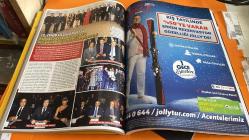 KLASS DERGİSİ - KASIM 2017 -  BANU TÜRKOĞLU – AHU ORAKÇIOĞLU – ASLIHAN KARALAR – EFE SORARLI – DERİN MERMERCI – GÜLDEN YILMAZ – ARZU SABANCI – YASEMİN ÖZİLHAN – NEVBAHAR KOÇ – ŞADAN KAPTANOĞLU – RAHMİ M. KOÇ – GÖZDE AKSOY – BATU AKSOY – DİLARA TALU – SELİN HAS – NURİ HAS – SUZAN TOPLUSOY – TURGUT TOPLUSOY – AYŞE AZİZOĞLU – SANEM TEZMAN – MELİS ÖZER – LEYLA ALATON – SELEN YORGUN – GÜNEŞ MUTLU – BAŞAK CANKEŞ – AYLİN KAYABAY – ESRA İNCEEFE – ÖZLEM ERASLAN – NİLGÜN DİLEK – ZEYNEP TOKER – EVRİM KIRMIZITAŞ – EDA ERDOĞAN – ASLI HÜNEL – ESRA ERDEM – AYŞEGÜL ÜNAL – YELİZ YEŞİLMEN – BURCU ZİYAL – EMRE ZİYAL – HAKAN BAŞ – DUYGU BOZ – UMUT BOZ – HÜLYA KALYONCU – CEM KALYONCU – ADİL PELİSTER – NURİ ÖZTAŞKIN – YUSUF ESKİNAZİ – ÖMER ABACA – ALPER AFŞİN ÖZDEMİR – GÜNERİ CİVAOĞLU – SEDEF KARAMEHMET – MEHMET ALİ KARAMEHMET – MUSTAFA ERGİN – NİHAL ERGİN – AYŞEGÜL ÜNAL – ALİ ÜNAL – FİGEN ERKAN – SERDAR SÖYLER – ENGIN YAZICI – HİKMET TAŞKIN – ZAFER ALKAYA – SALİN ALKAYA – EROL BİLECİK  - 402 SAYFA