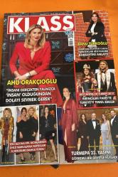 KLASS DERGİSİ - KASIM 2017 -  BANU TÜRKOĞLU – AHU ORAKÇIOĞLU – ASLIHAN KARALAR – EFE SORARLI – DERİN MERMERCI – GÜLDEN YILMAZ – ARZU SABANCI – YASEMİN ÖZİLHAN – NEVBAHAR KOÇ – ŞADAN KAPTANOĞLU – RAHMİ M. KOÇ – GÖZDE AKSOY – BATU AKSOY – DİLARA TALU – SELİN HAS – NURİ HAS – SUZAN TOPLUSOY – TURGUT TOPLUSOY – AYŞE AZİZOĞLU – SANEM TEZMAN – MELİS ÖZER – LEYLA ALATON – SELEN YORGUN – GÜNEŞ MUTLU – BAŞAK CANKEŞ – AYLİN KAYABAY – ESRA İNCEEFE – ÖZLEM ERASLAN – NİLGÜN DİLEK – ZEYNEP TOKER – EVRİM KIRMIZITAŞ – EDA ERDOĞAN – ASLI HÜNEL – ESRA ERDEM – AYŞEGÜL ÜNAL – YELİZ YEŞİLMEN – BURCU ZİYAL – EMRE ZİYAL – HAKAN BAŞ – DUYGU BOZ – UMUT BOZ – HÜLYA KALYONCU – CEM KALYONCU – ADİL PELİSTER – NURİ ÖZTAŞKIN – YUSUF ESKİNAZİ – ÖMER ABACA – ALPER AFŞİN ÖZDEMİR – GÜNERİ CİVAOĞLU – SEDEF KARAMEHMET – MEHMET ALİ KARAMEHMET – MUSTAFA ERGİN – NİHAL ERGİN – AYŞEGÜL ÜNAL – ALİ ÜNAL – FİGEN ERKAN – SERDAR SÖYLER – ENGIN YAZICI – HİKMET TAŞKIN – ZAFER ALKAYA – SALİN ALKAYA – EROL BİLECİK  - 402 SAYFA - İdil Koleksiyon