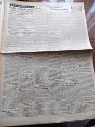 Cumhuriyet Gazetesi - 9 Birincikanun (Aralık) 1939 - İtalya Ve Balkanlar Yazan Yunus Nadi Başmakale - Finlandiya Sahillerinin Ablukasına Başlanıyor - Yabancı Gemilere Fin Limanlarından Derhal Ayrılmaları Tebliğ Edildi - Fin Erkanıharbiyesi İstihbarat Bürosunda Çalışan Kadınlar Fotoğraf - İngiliz Mayın Tarama Gemilerinden Biri Battı - Milli Şef İsmet İnönü'nün Seyahati - Garp Cephesinde Havaya Karşı Gizlenmek Üzere Bulunanlar Bir Fransız Topu Fotoğraf - Ben Casus Değilim Yazan Server Bedi Yazı Dizisi - Orgeneral Kazım Orbay Dün Akşam Ankara'ya Gitti - Berlin Rusya'ya Buzsuz Deniz Tavsiye Ediyor - Maarif Davamız 6 Yazan Peyami Safa - Yugoslavya Takımının Ankara'da Yapacağı Maçlar - Yaşamak Zevktir Filmi Lale Sinemasında - Lorel İle Hardy Hovardalıkta Bugün İpek Sinemasında - İç Güveysi Nakleden Kemal Ragıp Yazı Dizisi - Fenerbahçe Bir Kır Koşusu Tertip Etti -  Hakem Ücretleri - Raşid Rıza Ve Sadi Tek Tiyatrosu - Gelincik Sigarası -  Mazon Meyva Tuzu - Ali Muhiddin Hacı Bekir