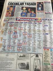 HÜRRİYET GAZETESİ HÜRRİYET KELEBEK GAZETESİ KELEBEK EV GAZETESİ DOĞUM GÜNÜ GAZETESİ - 7 KASIM 1993 -Memuru Beklerken - Emel Sayın - İbrahim Tatlıses - Kayahan - Sezen Aksu - Hülya Suer - HBB’de Abacı - Avşar 7 şarkı seslendirecek - Flash’ta panayır - Harika Avcı - Richard Chamberlain’dan iki film birden - Semra Hanım ağlatacak - Canan Barlas - Semra Özal - Orhan Olay - Ali Poyrazoğlu - Şükran Ay - Suna Pekuysal - Gökmen - Ekrem Bora - Nil Ünal - Burçin Tuncay - İlker Altınel - İnanç - Şevval - Orçay - Aykut Oray - Nalan Kayhan - Tahsin Şentürk - Ekrem Kazan - Hasan Hulki Güzel - Gülseren Aktop - Bülent Özcan - Şule - Şevval - Yekta Güngör Özden - Hakkı Devrim - Kenan Işık - Uğur Dündar - Orhan Boran - Ece - Sibel Turnagöl - Serdar Cem - Suzan Avcı - Yılmaz Zafer - Cüneyt Arkın - Nebahat Çehre - Nazan Ayas - Eşref Kolçak - Ayla Algan - Ayla Algan’ın kız kardeşi Zeynep - Ali Kocatepe.