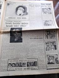 Cumhuriyet Gazetesi - 27 Eylül 1953 - Millet Partililerin Dünkü Davası 12 Saat Sürdü Fotoğraf - NATO'nun Büyük Tatbikatı - Millet Partili Mustafa Kentli Enis Akaygen Fuad Arna ve Ahmet Tahtakılıç Mahkemede Fotoğraf - General Franco Bir Merasimde Nişan Takıyor Fotoğraf - Amerika İle İspanya Dün Bir Anlaşma İmzaladı - Suriyenin İsrail'e Ültimatomu - Dün Donanma Bayramı Başladı - Karantinaya Tabi Tutulan Hacı Gemileri - Fransa Basketbol Takımı İstanbul Turnuvasına Gelemiyor - Çırılçıplak Yazan Bedri Rahmi Eyüboğlu - Beyaz Köşkte Oturanlar Yazan Rikkat Köknar Yazı Dizisi - Kore'den 198 Kişilik Bir Kafilemiz Geliyor - İspanya Ve NATO Yazan Ömer Sami Coşar - Safiye Ayla Cağaloğlu Çiftesaraylar Bahçesinde - Galatasaray Vefa Maçı - Bugün Yapılacak Türkiye Kürek Birincilikleri - Londra'daki Köpek Sergisi -  Resimli Roman Bolo Paşa Vakası Yazan Pierre Gordeaux - Artist Rita Hayworth'un Dördüncü Kocası Fotoğraf - Büyükdere Beyazparkta Perihan Altındağ Sözeri Konseri - Iskra Sinema Makineleri