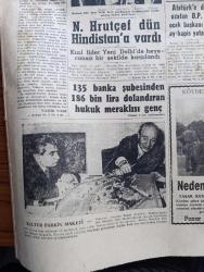 Cumhuriyet Gazetesi - 12 Şubat 1960 - Aman Dikkat Yazan Nadir Nadi Başmakale - Başbakan Adnan Menderes Maraş'a Gitti Bugün Orada Konuşacak - Kıbrıs Adasının Bağımsızlığı Mayıstan Önce İlan Edilemeyecek - Carly Chesman İdamdan Kurtulacak Mı - Kim Dergisi Yazarlarından Kim Birgit Saldırıya Uğradı - Florya Sahil Yolunda Yapılacak Kültür Parkının Maketi - Bir Savcı Saidi Nursi'nin Risalei Nur'unun Camilerde Okutulmasında Mahzur Olmadığını Bildirmiş - Evlerden Biri Yazan Orhan Kemal Yazı Dizisi - Küçük Peyk'in Büyük Gazası Yazan A. Cemalettin Saraçoğlu - Irak'ta Komünistlerle Kasımın Arası Açıldı - Fidel Castronun Muhalifleri 1163 Yıl Yatacak - Bilmem Ki Yazan Burhan Felek - Resimli Roman Bir Çiçekle Yaz Olmaz Yazan Ve Çizen Salih Erimez - Sahipsiz Ülke Antarktik - İstanbul Ankara Radyosu Programı - Lale Tiyatrosunun Makus Talihi Nihayet Yenildi Yazan Lütfi Ay - VIII. Kış Olimpiyatları - 2. Şampiyon Bu Hafta Karşılaşıyor Türk Darüşşafaka Bulgar Levski - Spor Toto İdare Heyeti Belli Oldu