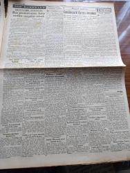Cumhuriyet Gazetesi - 13  Birincikanun (Aralık) 1939 - Harbin Sebepleri Ve Sulhun Hedefleri Yazan Yunus Nadi Başmakale - Ruslar Finlandiya Bir Buçuk Milyon Asker Sevkediyor - Finler Tarafından Tahkim Edilen Aland Adaları Limanlarından Bir Görünüş - Başvekilimiz Refik Saydam Dün Mühim Bir Nutukla Tasarruf Haftasını Açtı - Sovyet Rusya Sulh Teklifine Red Cevabı Verdi - Denizlerde Muharebe - Harp Cephesinde Almanların Yaptığı Taarruz Püskürtüldü - Ben Casus Değilim Yazan Server Bedi Yazı Dizisi - Yılbaşı Piyangosuna Ait Biletler Satışa Çıktı - Meşhur Sinema Artisti Douglas Fairbanks Kalp Sektesinden Öldü - Yugoslavyada Komünistlere Karşı Mücadele - Küçük Hikaye Poker Yazan Peride - Beyaz Gül Filmin Çemberlitaş Sinemasında - Racanın Aşkı - Yugoslavya Takımı Bugün Pera İle Karşılaşıyor - Balkan Güreş Şampiyonası İstanbul'da Yapılacak - Piyango Kraliçesi Nimet Abla - İzmirli Meliha Bu Akşam Taksim Kristalde