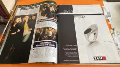 HELLO! DERGİSİ -  13-19 ARALIK -   DENİZ AKKAYA - GEORGE CLOONEY - ASLI KUSEYRİOĞLU - TANSA EKŞİOĞLU - DERİN MERMERCİ - KATE MOSS - PETE DOHERTY - AHMET TANRIVERDİ - MÜGE YAZGAN - AYŞE ANZOĞLU - ŞEYDA HAKSAL - SOUADAD KANDEMİR - İLHAN ALTER - MÜGE ERYILMAZ - HÜLYA AYDIN - İLKE KALAYOĞLU - EDA ATAK - GÜLCAN KARADAĞ - SİBEL ÖGETÜRK - AYLA DÜMER - MÜGE CANMUTLU - AYFER SEKE - SERKAN ELDELEKLİOĞLU - ESRA CİVELEK - ÖMER CİVELEK - ELA CİVELEK - ZAFER CİVELEK - DEMET KUTLUAY - MEHMET ALİ ERBİL - TUBA ERBİL - BERRAK TÜZÜNATAÇ - OKAN BAYÜLGEN - NALAN AKSOY - GÜZİDE DURAN - JÜLİDE SERT - ALİ TARAN - DAVID BRAIN - HANZADE DOĞAN - FERİT ŞAHENK - GÜLER SABANCI - MUHTAR KENT - ALİ KOÇ - RICHARD MCCOMARCK - SEVİLNA KOCH - CLAUS SCHWAB - SERKAN ELDELEKLİOĞLU    - 194 SAYFA