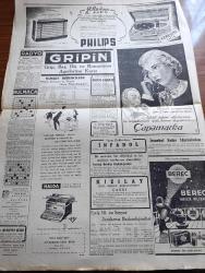 Cumhuriyet Gazetesi - 19 Ekim 1948 - Netice Yazan Nadir Nadi Başmakale - 13 İlde Yapılan Seçimi CHP Adayları Kazandılar - Aydın'da Yapılan Seçimden İki İntiba Fotoğrafı - Güvenlik Konseyi Fevkalade Bir Toplantıya Çağrıldı - Sabah Filistin Öğleden Sonra Berlin Meseleleri Görüşülecek - Truman'a Göre Barış Yolu - Cumhurbaşkanı İsmet İnönü Dün Bursa'dan Döndü Fotoğraf - Amerika Dışişleri Bakanı Marshall Roma'da - Milletvekili Muammer Alakant Halk Partisinden Çekildi - Avrupa'ya Yardım Programı - Patrik Maksimos Dün İstifanamesini Verdi - İsviçre Mektupları Yazan Doktor Kemal Saraçoğlu - Dar Yol Yazan Peride Celal Yazı Dizisi - Hakikatle Karşı Karşıya Yazan Burhan Felek Köşe Yazısı - Dünya Güreş Şampiyonu Yaşar Doğu Vezirköprüde - Esir Kız Sümer Sinemasında - Reşat Nuri Güntekinin Yazdığı Bir Dağ Masalı Turgut Demirağ Tarafından Sinemaya Nakledilmiştir - Philips Radyo - Bugünkü Radyo Programı - Bulmaca - İstanbul Belediyesi Şehir Tiyatroları Dram Kısmında Antonius ve Kleopatra