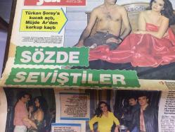 HAFTANIN SESİ GAZETESİ, 13 OCAK 1984 - BÜLENT BİLGİÇ, TÜRKAN ŞORAY'A KUCAK AÇTI, MÜJDE AR'DAN KORKUP KAÇTI - ''GÜNEŞİN TUTULDUĞU GÜN'' FİLM ÇEKİMLERİ - MERAL ZEREN'İN EN ÇOK ÖPÜLDÜĞÜ GÜN, YUSUF SEZGİN, SALİH KIRMIZI - YAPRAK ÖZDEMİROĞLU - AGAH ÖZGÜÇ - HİSAR TENCERE 1980'LER REKLAMI - PIONEER X-G3 MÜZİK SETİ REKLAMI - THOMSON RENKLİ TV ve VHS REKLAMI - NAZAN ŞORAY 30 YAŞINA BASTI - CÜNEYT ARKIN - YÖNETMEN İBRAHİM TATLISES - GAZİNO REKLAMI, HARİKA AVCI, ALTAN ERBULAK, HÜLYA MERİÇ, GÜLŞEN AKKAYA, GÜLİSTAN OKAN - ZERRİN EGELİLER ve LEYLA SOMER GÖĞÜS AMELİYATI OLDULAR - NİHAT BOYTÜZÜN, SAKIP SABANCI, YILDIRIM DEMİRÖREN - FEHMİ BEHLİL - HAKAN KALKAVAN - ZEYNEP DERVİŞOĞLU - BETÜL SEVİL - NİHAT BOYNER - YILMAZ ÇETİNER - ŞEVKİ KURTKAYA, ARZU ASLAN, SEVDA NUR, FATMA GİRİK, SEZEN CUMHUR ÖNAL- COŞKUN KÜRK REKLAMI - TÜRKAN ŞORAY & CİHAN ÜNAL - İSMAİL BİLGİN, GÜNGÖR BAYRAK - TANJU OKAN İÇKİYE DOYMUYOR - ROMALI PERİHAN - SÜPER STAR'A SÜPER AKIL HOCASI, ZEKİ MÜREN, AJDA PEKKAN - ELVAN GAZOZ REKLAMI