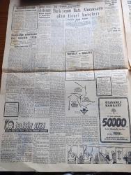 Cumhuriyet Gazetesi - 3 Eylül 1957 - Fevzi Lütfi Karaosmanoğlu Bu İktidar Değişmelidir Dedi - Meclisin Dünkü İçtimai 1 Saat 20 Dakika Sürdü - Yunanistan'ın Ankara Büyükelçisi George Pesmazoğlu Geldi Fotoğraf - Venedik Film Festivali - Dün Afgan Kralı Şerefine Askerî Bir Tatbikat Yapıldı - İstimlak İşlerinde Yolsuzluk İddiaları - Cumhuriyet Venedik Film Festivalinde Röportajı Yapan Selmi Andak - Turist Seyahat Anonim Şirketi Kuruldu - Osmanlı Bankası - Rock And Roll'den Sonra Mahkemeye - Mühürleri Alınan Muhtarlar - Emekli Sandığının Niyetleri Yazan Burhan Felek Köşe Yazısı - Ankara İstanbul Radyosu Programı - Kıbrıs Türklerinin Matem Günü İsmail Beyoğlu'nun Cenazesi - Vefa Ve Beşiktaş Dün Akşam Kampa Girdiler - Dün İstanbul Tenis Şampiyonası Başladı - Karagümrük Beylerbeyi Maçı - Türkiye Romanya Basketbol Maçı Fotoğraf - Piyale Makarna - Selmer Çocuk Bisikletleri