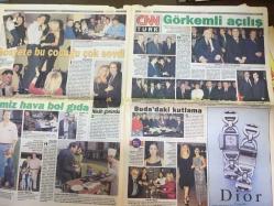 HAFTA SONU GAZETESİ, 20 EKİM 1999 - SİBEL TURNAGÖL & KEREM ALIŞIK, 2. NİKAH PAZARLIĞI - SALİH KEÇECİ - HAKAN ALTUN & NADİDE SULTAN - SİBEL, FATO'YU ÇILDIRTTI, SİBEL CAN, FATMA GİRİK - SERDAR ORTAÇ, EBRU ŞANCI - BURCU GÜRŞEN, ZİYA KÜRKÜT - EBRU ŞALLI - ASUMAN KRAUSE, KUTAY KAPUSUZ, ÇAĞLA ŞİKEL, BOZOK GÖREN - OZAN ORHON - AYSUN ERKUL - CİHAN DOĞAN -RÖPORTAJI - AHMET GÜNAY - RİTA FİNK - GÜLER SABANCI, DİLEK SABANCI, TÜRKAN SABANCI - MÜZİ KARAATA - ŞEYHMUZ TATLICI - ÖZLEM ÖNAL, ÖNAL TAŞKENT, ATİLLA-VALERİ - FUNDA KARACA - FÜSUN ACUN - ERTUĞRUL ÖZKÖK - SUAT EKİZ, BORA ENGİN - AYHAN IŞIK - SADRİ ALIŞIK - GÜLBEN ERGEN - CENK EREN - CEM YILMAZ - BROOKE SHİELDS - AL BANO, ROMINA POWER - AJDA PEKKAN, EBRU GÜNDEŞ - SOPHIA LOREN - SUTYEN SAVAŞINI HÜLYA AVŞAR KAZANDI - (20 SAYFA EKSİKSİZ)