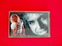 Soner Arıca ‎- 1995 - Yaşıyorum - Müzik Kaset - Orijinal - Koleksiyon, Arşiv, Nostalji, Doğum Günü Hediyesi