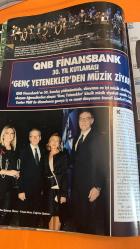 HELLO! DERGİSİ - 11-17 EKİM 2017 - ELISABETH MAS - NİLÜFER ŞATANA - ÖMER ARAS - FEYZA ARAS - MERYEM UZERLİ - ASLI ŞEN - CANSEN YENİKUT - YAĞMUR ŞATANA - TEMEL GÜZELOĞLU - MEHMET ALİ YALÇINDAĞ - ARZUHAN DOĞAN YALÇINDAĞ - ONUF UMUT - FEVZİ BOZER - HÜSNÜ ÖZYEĞİN - SİNAN ŞAHİNBAŞ - CİHAT AŞKIN - İBRAHİM YAZICI - BERFİN AKSU - EMRE ENGİN - ELVİN HOCA GANİYEV - MERVE KOCABEYLER - IRAZ YILDIZ - HARİKA GÜRAL - AJDA PEKKAN - İNAN KIRAÇ - CENGİZ SOLAKOĞLU - ÇİĞDEM SİMAVİ - ENDER MERMERCI - BAHTİYAR ENGİN - DENİZ ÇAKIR - CEM CÜCENOĞLU - EMRE KARAYEL - GÖKSEL MENTEŞOĞLU - FERYAL GÜLMAN - MERT GÜRSOY - DAEJUN KIM - MERİH TURAN - DEMET SABANCI ÇETİNDOĞAN - STELLA KERİMOĞLU - HAKAN EZER - CARDİT CENGİZ ÇETİNDİĞAN - FERHAN ARALİN - MUAMMER YAPRAKGÜL - GERAY BİLİMER - ZERRİN BİLİMER - VURAL GÖKÇAYLI - İBRAHİM YAZICI - SEVDA YAZICI - SİNEM YILDIRIM - İSPANYOL MODELİN YENİ HAYATI - QNB FİNANSBANK 30. YIL KUTLAMASI - GENÇ YETENEKLER KONSERİ - SONBAHAR GÜZELLİK TRENDLERİ - ÇOCUKLARA EĞİTİM DESTE - 98 SAYFA