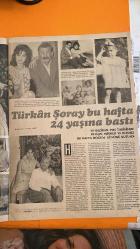 ALEM DERGİSİ - 25 EYLÜL 2019 -  EMİR BAHADIR – SUZAN TOPLUSOY – SILVIA VENTURINI FENDI – PINAR SABANCI – RÜKEN MIZRAKLI – FÜSUN KURAN – EBRU CINEK – CHENG LU – DENİZ ÜLKE ARIBOĞAN – BERNA SAĞLAM NAİPOĞLU – BÜLENT BİNGÖL – FÜGEN BİNGÖL – SELDA TAŞA – AYKUT GÜREL – SENEM ÇAPA – BELGİN AKSOY – MUSTAFA AKSOY – SEVDA AKSOY – BAHRİ GENÇ – TÜLİN ONAT – BEDRİ BAYKAM – GÖKSEL GÜLENSOY – DENİZHA ÖZER – ÇAĞLA ŞIKEL – ÖMÜR TEKELİ – BİLGEHAN AYDIN – WILMA ELLES – ERKAN CAN – BANU ZORLU – VERA AYDIN – PINAR YAR GÖVSA – TUĞRUL GÖVSA – ROBERT JOBSON – HARRY (PRENS) – MEGHAN (SUSSEX DÜŞESİ) – ARCHIE MOUNTBATTEN-WINDSOR – ROD STEWART – PENNY STEWART – ÇİÇEK VARUY – NAZ KORAL - EMİR BAHADIR'IN YENİ İSTANBUL EVİ – SUZAN TOPLUSOY’LA DEĞİŞİMİN İZİNDE – FENDI 2020 YAZ KOLEKSİYONU – SOKAKLAR & STİLLER – PINAR SABANCI BEBEK’TE – MOONCAKE FESTİVALİ: SHANG PALACE İSTANBUL – EBRU CİNEK’TEN ASTROLOJİK YORUMLAR - 15 SAYFA