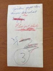 İRFAN ATASOY'UN EŞİ HAMİYET ATASOY YANKI'NIN ORİJİNAL FOTOĞRAFI - 17 x 10 cm EBADINDA - HAMİYET ATASOY YANKI SİRK EKİBİYLE AKROBASİ YAPARAK SİGARA İÇERKEN ÇEKİLMİŞ BİR KARE