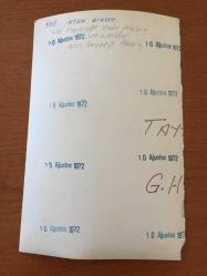 İRFAN ATASOY'UN ORİJİNAL FOTOĞRAFI - 18 x 12 cm EBADINDA - İRFAN ATASOY YENİ DOĞUM YAPAN EŞİ HAMİYET YANKI ATASOY ve BEBEKLERİ ZEYNEP ATASOY'LA ÇEKİLMİŞ 6 FARKLI KARE TEK FOTOĞRAF İÇİNDE, AĞUSTOS 1972