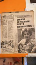 7 YEDİGÜN DERGİSİ - 5 EYLÜL 1977 - ARŞAK PALABIYIKYAN - ERIN FLEMING - CHARLIE CHAPLIN - ROBERT FAVRE LE BRET - LEONARD - ADOLPH - JULIUS - MILTON - HERBERT - MINNIE - AYHAN IŞIK - ATALAY AKÇALI - YILMAZ DAĞDEVİREN - GIRAY ELMALI  UNUTULMAZ ARŞAK - 3 AHBAP ÇAVUŞLAR - GROUCHO MARX - SESLİ SİNEMANIN DOĞUŞU - PARAMOUNT ANLAŞMASI - CANNES FİLM FESTİVALİ - SANAT VE EDEBİYAT NİŞANI - ÜÇÜNCÜ EKİPTEN KOMİSER OSMAN - AYHAN IŞIK BEYAZCAMDA - YERLİ POLİSİYE DİZİ DEVRİ - TRT’DE YENİ DÖNEM - TELEVİZYONDA YERLİ DİZİ ATAĞI -  BÜLENT ERSOY - ZEKİ MÜREN  ZEKİ MÜREN'İ TAKLİT ETMİYORUM - FUARIN SON ALTI GÜNÜ - İKİ AYRI EKOLÜZ - FOTOĞRAFLAR BÜLENT ERSOY'U TEKZİP EDİYOR - SAHNEDE KİMSEYİ TAKLİT ETMEDİM - ZEKİ MÜREN'İN İZİNDE YÜRÜMEDİM - FUARDA KARŞI GAZİNODA SAHNE - TV'DE 7 GÜN ARŞİVİ - 5 EYLÜL 1977 - FUAR ÖZEL SAYISI  - 41 SAYFA