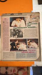 7 YEDİGÜN DERGİSİ - 5 EYLÜL 1977 - ARŞAK PALABIYIKYAN - ERIN FLEMING - CHARLIE CHAPLIN - ROBERT FAVRE LE BRET - LEONARD - ADOLPH - JULIUS - MILTON - HERBERT - MINNIE - AYHAN IŞIK - ATALAY AKÇALI - YILMAZ DAĞDEVİREN - GIRAY ELMALI  UNUTULMAZ ARŞAK - 3 AHBAP ÇAVUŞLAR - GROUCHO MARX - SESLİ SİNEMANIN DOĞUŞU - PARAMOUNT ANLAŞMASI - CANNES FİLM FESTİVALİ - SANAT VE EDEBİYAT NİŞANI - ÜÇÜNCÜ EKİPTEN KOMİSER OSMAN - AYHAN IŞIK BEYAZCAMDA - YERLİ POLİSİYE DİZİ DEVRİ - TRT’DE YENİ DÖNEM - TELEVİZYONDA YERLİ DİZİ ATAĞI -  BÜLENT ERSOY - ZEKİ MÜREN  ZEKİ MÜREN'İ TAKLİT ETMİYORUM - FUARIN SON ALTI GÜNÜ - İKİ AYRI EKOLÜZ - FOTOĞRAFLAR BÜLENT ERSOY'U TEKZİP EDİYOR - SAHNEDE KİMSEYİ TAKLİT ETMEDİM - ZEKİ MÜREN'İN İZİNDE YÜRÜMEDİM - FUARDA KARŞI GAZİNODA SAHNE - TV'DE 7 GÜN ARŞİVİ - 5 EYLÜL 1977 - FUAR ÖZEL SAYISI  - 41 SAYFA