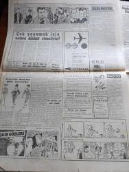 Cumhuriyet Gazetesi - 25 Mart 1960 - Yeni Dış Ticaret Rejimi Mutlaka Haziran Ayı İçinde İlan Edilecek - Milletlerarası Basın Enstitüsü Kongresi Dün Tokyo'da Açıldı - Saidi Kürdi'nin Cenazesi Dün Urfa'da Defnedildi - İsmet İnönü Ve Pakistan Günü - Talebeler Vilayetçe İzin Verilmediği Halde Toplanacaklar - Kleopatra Filminde Figüranlık İsteyen Antalyalı Kızlar - Bayram Hazırlıkları Fotoğraf - Kadir Gecesi İçin Sinemalar da Kapandı - Evlerden Biri Yazan Orhan Kemal Yazı Dizisi - Bayram Günleri Bayram Gazetesi Çıkacak- Irak'ta Milliyetçiler İle Kürtler Çarpıştılar - Din Ve Ahlak Yazan Burhan Felek Köşe Yazısı - Metropolitan Operasının Üç Yıllık Ömrü Kaldı - Resimli Roman Başkasının Günahı Çizen Yves Sayol - Sarı Köpek Yazan George Simenon Yazı Dizisi - Galatasaraylı Erdoğan Atlı oğlunun Oğlu Oldu - Yeni Atletizm Ajanı Eşref Aydın Dedi Ki Atletizmde Hamle Gayemiz Olacaktır - Genç Milli Takım Fotoğraf - Emekli Hakem Feridun Kılıç Dün Vefat Etti - İzmir'de Toto Hasılatı 42.197 - Kodak Makine