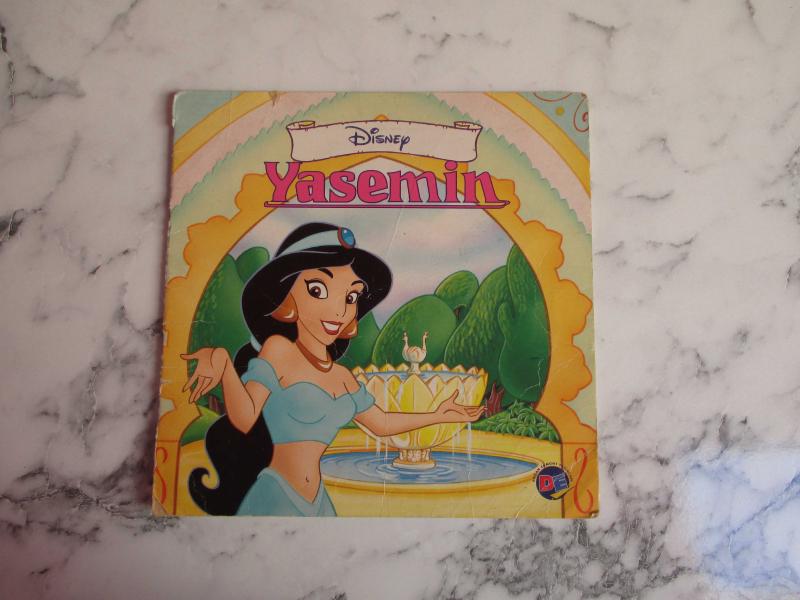 Voyaga etgan xotini it uslubida uy qurilishi video