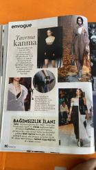 VOGUE DERGİSİ-  EYLÜL 2017 – ALARA KOÇİBEY – ARZU SABANCI – BAŞAK DİZER – BURCU ESMERSOY – ESRA OFLAZ – NEBAHAT ÇEHRE – SEDA DOMANİÇ – CANAN – TOM ODELL – ŞİRİN EDİGER – CELINE DION – VERDA ALATON – AYŞEGÜL DEMİRHAN – JACKSON POLLOCK – WILLEM DE KOONING – ROBERT MOTHERWELL – ANDREAS KRONTHALER – PIET MONDRIAN – RAF SIMONS – CEDRIC CHARLIER – ROKSANDA – LAURA KIM – FERNANDO GARCIA – PETER COPPING – BRIE LARSON – LADY GAGA – SELENA GOMEZ – MARGOT ROBBIE – BERİL TÜRKMEN – SARA BELTRAN – ZEYNEP YAPAR – FRANCIS BACON – GEORGE KEBUR - MODADA BÜYÜK SEZON AÇILIŞI — EN VOGUE SANAT EĞLENCE SEÇKİSİ — İKİNCİ ŞANS — ANKA KUŞU’NDAN MESAJ VAR — ROMANTİK SERSERİ — YENİ FAVORİLER — BAŞLANGIÇ MENÜSÜ — SÜPER BABAANNE - 386 SAYFA