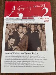 2 TEMMUZ 2008 - TAKVİM YAPRAĞI - DOĞUM GÜNÜ HEDİYESİ - GAZİ MUSTAFA KEMAL ATATÜRK FOTOĞRAFLI BÜYÜKÇEKMECE BELEDİYESİ TAKVİMİ - Atatürk İstanbul Üniversitesi öğrencileriyle - Darülfünun'dan İstanbul Üniversitesi'ne - 1556- Fransız astrolog, fizikçi ve kâhin Nostradamus öldü.-1917- Yunanistan, Osmanlı devletine savaş ilan etti.-1972- Bülent Ecevit, CHP Genel Başkanı seçildi.-1993- Pir Sultan Abdal Şenlikleri için Sivas'ta bulunan yazar ve sanatçıların kaldığı Madımak Oteli, irtica yanlısı bir grup tarafından ateşe verildi; 37 kişi yanarak ve dumandan öldü.