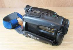 ViNTaGe SONY CCD-TR81 KAMERA ve KIPLING ÇaNTa.....