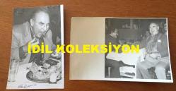 YEŞİLÇAM'IN UNUTULMAZ OYUNCUSU BİLAL İNCİ'NİN ORİJİNAL 2'Lİ FOTOĞRAF SETİ - 18 x 12 cm ve 15,5 x 10 cm EBADINDA - BİLAL İNCİ SEVDİĞİ BİR DOSTUYLA RESTORANDA KEBAP YERKEN ÇEKİLMİŞ 2 FARKLI KARE