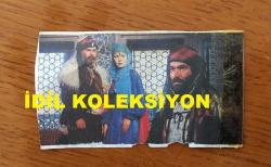 YEŞİLÇAM'IN USTA OYUNCUSU REHA YURDAKUL'UN DERGİDEN KESİLME MİNİ BOY FOTOĞRAFI - 8 x 4 cm EBADINDA - ''AĞRI DAĞI EFSANESİ'' FİLMİ, REHA YURDAKUL, FATMA GİRİK ve HAKAN BALAMİR