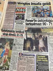 Fotomaç Spor Gazetesi - 17 OCAK 1992 - Tugay Kerimoğlu-Tanju Çolak-Engin İpekoğlu-Fadil Vokri-Richard Kingson-Franz Beckenbauer-Franz Venglos-Can Tanyarı-Süleyman Rodop-Adnan Polat-Ergun Gürsoy-Fatih Terim-Bülent Korkmaz-Hakan Ünsal-Erdal Keser-Mehmet Özgül-Sadık Salman-Cem Pamiroğlu-Turgay Seren-Sercan Görgülü-Levent Topsakal-Larry Spriggs-Jackie Joyner-Dobromir Dobrovolski-Ioan Sabău-Traore Yaya-Nii Lamptey-Rıdvan Dilmen-Şota Arveladze-Arçil Arveladze-Sepp Piontek-Orhan Ayhan-Alpaslan Eratlı-Turgay Kose-Toni Schumacher-Marek Bakoš-Yaşar Duran-İlhan Cavcav-Bartu Sezer-Vokri sakatlandı-Tanju:Piontek gidici-Engin ve Vokri sakatlandı-Tugay yüzakımız-Gözler Koparan’a çevrildi-Denizli taktiği değiştirdi-Kartal ciddi ciddi-Galatasaray Ada’yı salladı-Fener derbi tanımaz-Venglos’tan İmparator’a övgü-Cim-Bom yabancılardan dertli-Fenerbahçe yönetimi yumuşuyor-Rıdvan için Özal arabulucu-Şimşek’te buzlar eriyor-Marek Zaglebıe’yi sırtında taşıyor-Gana iddialı-Zambia’ya dikkat-Sabau en iyi yabancı