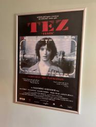 Tez - Tesis (1996) – Alejandro Amenábar Filmi – Türkçe Dönem Film Afişi