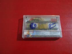 HİLMİ ŞAHBALLI KIRIK SAZ ÖĞRETMENLERİN TÜRKÜSÜ SIFIR JELATİNLİ KASET