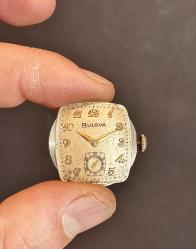 1955 AMERİKAN BULOVA ART-DECO TANK KURMALI ERKEK KOL SAATİ