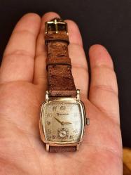 1955 AMERİKAN BULOVA ART-DECO TANK KURMALI ERKEK KOL SAATİ