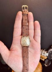 1955 AMERİKAN BULOVA ART-DECO TANK KURMALI ERKEK KOL SAATİ