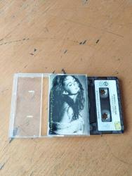 BELINDA CARLISLE * RUNAWAY HORSES * KAĞIT BASKI KASET ALBÜM * SARI BANDROLLÜ