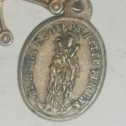 HRİSTİYANLIK TEMALI KOLYE UCU 3 CM CİVARI HAC