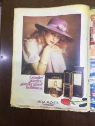 Ses Haftalık Aktüalite Sinema Tiyatro Müzik ve Gençlik Mecmuası Dergisi (SADECE 4 SAYFADIR)  - 17 EYLÜL 1983 - KAPAK: NÜKHET DURU - BELLİSSİMA PARFÜM 80'LER REKLAMI - İKİ ADANALI'NIN GÜÇ BİRLİĞİ, FERDİ TAYFUR, AHMET SELÇUK İLKAN - ELİDOR ŞAMPUAN 1980'LER REKLAMI - 4 SAYFA