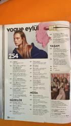VOGUE DERGİSİ - EYLÜL 2017 - ALARA KOÇİBEY – ARZU SABANCI – BAŞAK DİZER – BURCU ESMERSOY – ESRA OFLAZ – NEBAHAT ÇEHRE – SEDA DOMANİÇ – CANAN – TOM ODELL – ŞİRİN EDİGER – VERDA ALATON – AYŞEGÜL DEMİRHAN – JULIA HAFSTROM – MCKENNA HELLAM – CHARLEE FRASER – BELLA HADID – CARA DELEVINGNE – ADWOA ABOAH – NATALIA VODIANOVA – ANTOINE ARNAULT – JULIA SHERMAN – JOAN JULIET BUCK – BURCU KARA – ZENEPA TURAN – JARED LETO – BENNY HORNE – KONCA AYKAN – NICK CAVE - İKİNCİ ŞANS: ÜNLÜLERİN GARDIROPLARI YENİDEN TASARIMCILARLA BULUŞUYOR – MODADA BÜYÜK SEZON AÇILIŞI – SANATTA KORKULARDAN ÖZGÜR DÜNYA: CANAN SERGİSİ – TOM ODELL İLE ROMANTİK SERSERİLİK – YENİ YERLİ-YABANCI DİZİ TAVSİYELERİ – BABANNE STİLİNDEN EKLEKTİK TASARIMLAR – CELINE DION’UN MODA DÖNÜŞÜ – PODYUMLARDA CİDDİYET MEVSİMİ – SOKAK MODASINDA CÜRET FORMÜLLERİ – “SÜPERMODELLER” EŞLİĞİNDE PRADA ÇEKİMİ – DİOR DOSYASI: “J'ADIOR”UN DÜNÜ VE BUGÜNÜ – SOSYAL MEDYADA AŞK VE GÖZLEMCİLİK – TÜRKİYE’DE HALI, ANTİKA VE MİMARİYİ GELECEĞE TAŞIYAN     -386 SAYFA