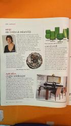 INSTYLE HOME DERGİSİ - DONATELLA VERSACE – SERKAN ALTUNORAK – AYŞENUR AKSOY – FATİH AKSOY – OLIVIA WILDE – DEMET KUTLUAY – SERRA ERENER – DENİZ AKGÜLLÜ OMAY – ZAC POSEN – YAZ KUTLUAY – DEFNE SAMYELİ TALU – ESİN MARAŞLIOĞLU – RAŞİT KARAASLAN - GÖSTERİŞLİ, MİNİMAL VE NATÜREL BANYO STİLLERİ – DONATELLA VERSACE’NİN MİLANO’DAKİ EVİ – DERİ MOBİLYA VE AKSESUARLARLA DEKORASYON – EVDE MÜZİK SİSTEMİ KURMANIN İNCELİKLERİ – STUDIO NOMMO İLE “AYDEDE’DEN HİKAYELER” STİCKER SERİSİ – YAZBÜKEY MARKASI VE AKSESUAR TASARIMLARI – MAMA: RUMELİ HİSARI’NDA YENİ BİR MEKAN – AUTOBAN MİMARLIK’TAN LATİN SICAKLIĞINDA DEKOR – RAŞİT KARAASLAN’DAN “SİNİ” SEHPA TASARIMI – VINTAGE DÖNEMİ ELEKTRİK SÜPÜRGELERİ – HAYVAN FİGÜRLERİYLE MASALSI TASARIMLAR – İKİ FARKLI BÜTÇEYLE ÇALIŞMA KÖŞELERİ – ZİGON SEHPALAR, VARAKLI OBJELER, AYNALAR, ABAJURLAR -      -  210 SAYFA