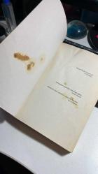 İSTANBUL - HATIRALAR VE ŞEHİR - ORHAN PAMUK - İLETİŞİM YAYINLARI - 2006 NOBEL EDEBİYAT ÖDÜLÜ - DİKKAT KİTAP BİRAZ HIRPALANMIŞ FOTOĞRAFLARA BAKALIM...