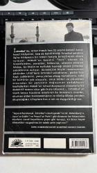 İSTANBUL - HATIRALAR VE ŞEHİR - ORHAN PAMUK - İLETİŞİM YAYINLARI - 2006 NOBEL EDEBİYAT ÖDÜLÜ - DİKKAT KİTAP BİRAZ HIRPALANMIŞ FOTOĞRAFLARA BAKALIM...