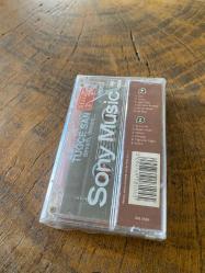 TUĞÇE SAN - DEVAM DEVAM - KASET (JELATİNİNDE)