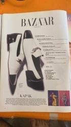 BAZAAR DERGİSİ - OCAK 2013 -   ANNE–VYALITSYNA BEGÜM–ÖZBEK GAMZE–SARAÇOĞLU BORA–AKSU ALEXANDER–WANG YOKO–ONO MATTHEW–WILLIAMSON BUSE–TERİM YAZ–KURHAN PELIN–ATAY–KURAN ALEX–VARLIK LEYLA–DEMİRİŞ ŞEYDA–COŞKUN LAURA–MERCIER KORAY–BİRAND MAHIZER–AYTAŞ AHMET–ÜNVER SONER–TUNCA ERGİN–TURUNÇ REBECCA–OCAMPOS ALİ–YILANCI RACHEL–GOODWIN TRACY–CLEMENS ARZU–KOÇMAN FRANKIE–AYDOĞAN ZEYNEP–ÖZKANCA TÜLİN–ŞAHİN ÇELİKNAZ - HARPER'S–BAZAAR–OCAK–2013 ANNE–VYALITSYNA–YILDIZ–MODEL BEGÜM–ÖZBEK–AŞK–VE–HAYATA–DAİR GAMZE–SARAÇOĞLU–VE–BORA–AKSU ALEXANDER–WANG–BALENCIAGA’DA YOKO–ONO–ERKEK–KOLEKSİYONU MATTHEW–WILLIAMSON–15.–YILINI–KUTLUYOR GÜZELLİK–EL–VE–BOYUN–İÇİN–ANTI–AGING EN–ŞIK–RESORT–KOLEKSİYONLARI KIŞ–GÜNEŞİ–MODASI BİR–CHANEL–MASALI SEZON–OYUNLARI–VE–TRENDLER MODERN–ŞIK–RESORT–KOLEKSİYONLARI ESCAPE–KIŞ–DESTİNASYONLARI LEYLA–DEMİRİŞ–45.–SANAT–YILI ŞEYDA–COŞKUN–İLE–SAĞLIKLI–YAŞAM BALENCIAGA’NIN–BOTANİK–BAHÇESİ LAURA–MERCIER–MAKYAJ–USTASI   - 210 SAYFA