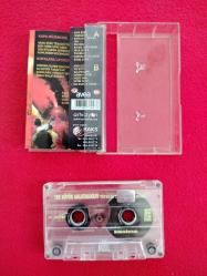 Galatasaray Kaset - Tek Büyük Galatasaray - Yüzyılın Taraftar Albümü (Saldırın, Pınarbaşı ,Warchant-Kızıldereli Savaş Marşı, Zıpla Zıpla, Arma İçin, Sen Sarıyla Kırmızı....)